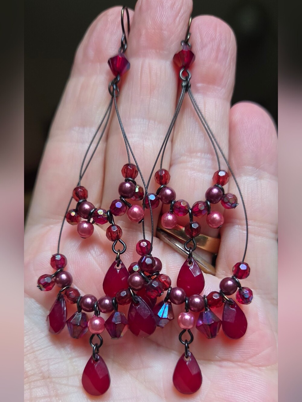 Chandelier Deep Garnet & Pearl Costume Artisan Earrings - Picture 2 of 9